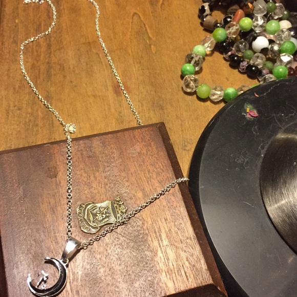 New/handmade: "SILVER CAT ON A SHINY BLACK MOON" - Picture 3 of 4